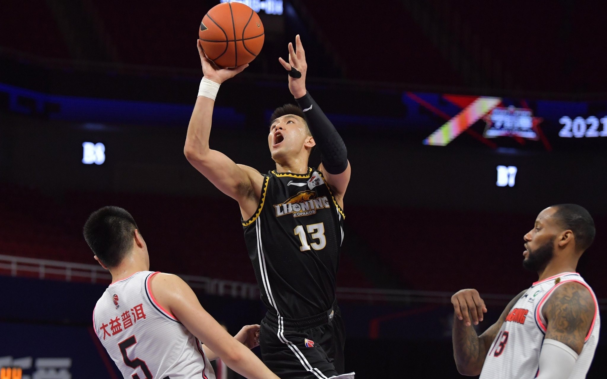 励更多中国 励更多中国